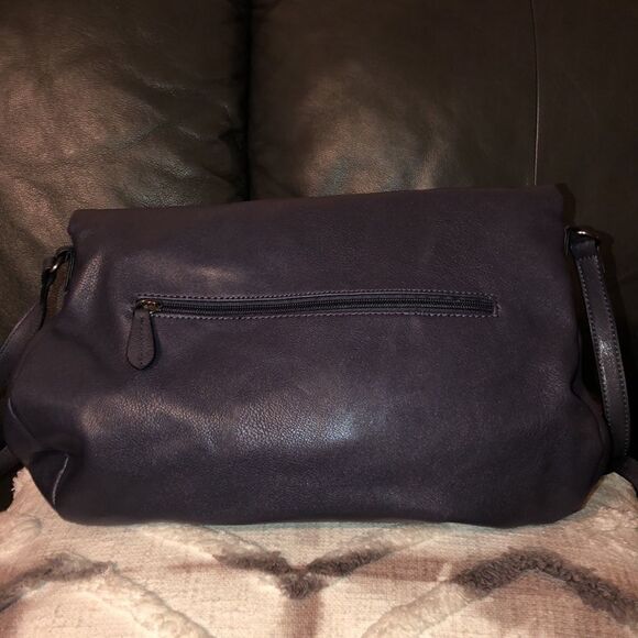 Jennifer Lopez Indigo Faux Leather Foldover Cross Body Purse Bag Chain Detail - Picture 2 of 10